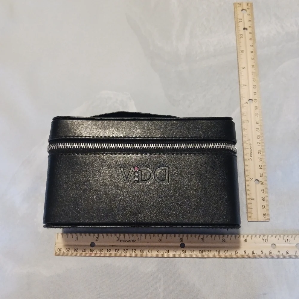 Vida Cosmetic Case - Picture 2 of 5